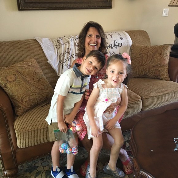 Meet your Posher, Theresa - Picture 4 of 5